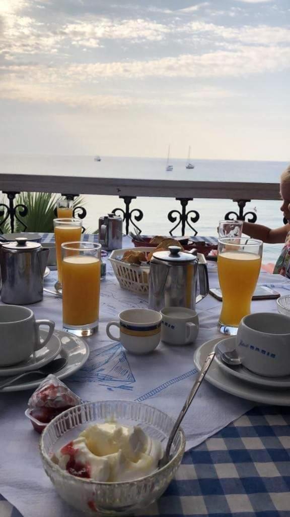 Svetlana & Michalis Oasis Hotel Agia Marina  Dış mekan fotoğraf